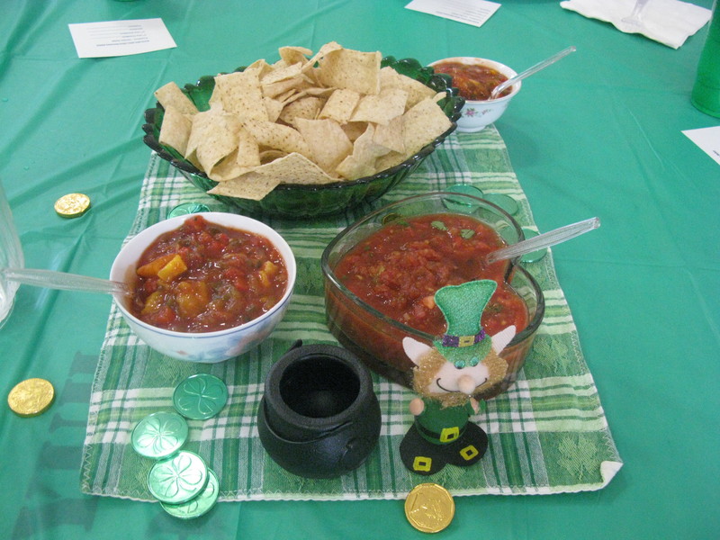 Table decorations with chips and salsas.