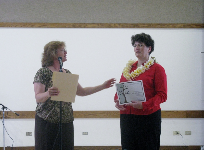 Beth Kammerer received the Mahalo Hana award and Fran Cochran, of the Kahuku library, was honored for State Librarian of the Year.