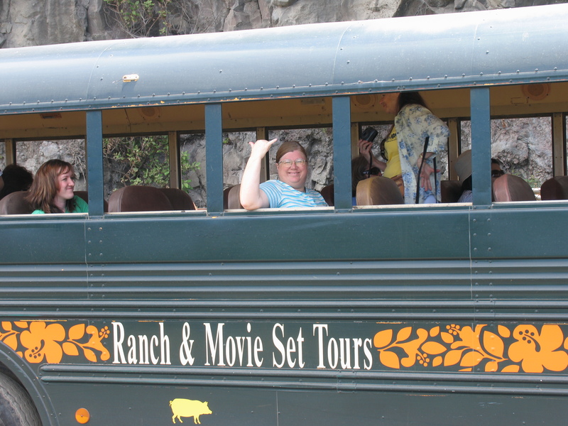 Lois, Movie Set Tour Bus