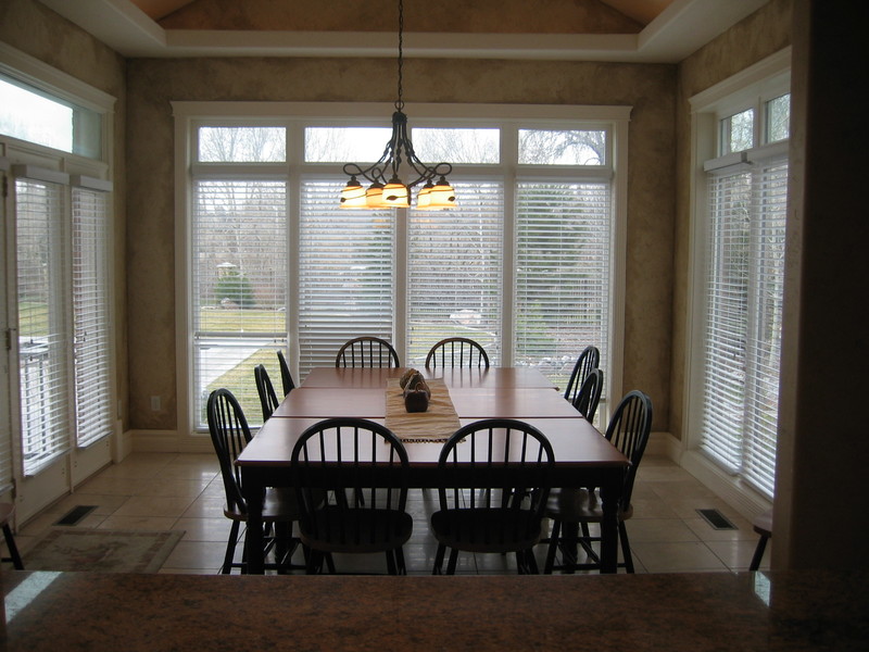 Kitchen Dining Area