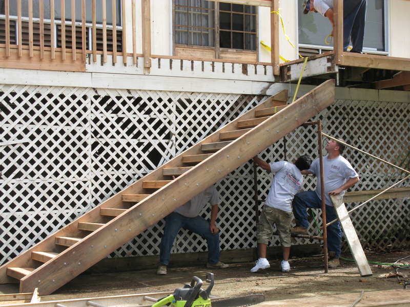 When the movie of the raising gets posted, note how the guys start to laughing. I was afraid they'd laugh so much they'd drop it.