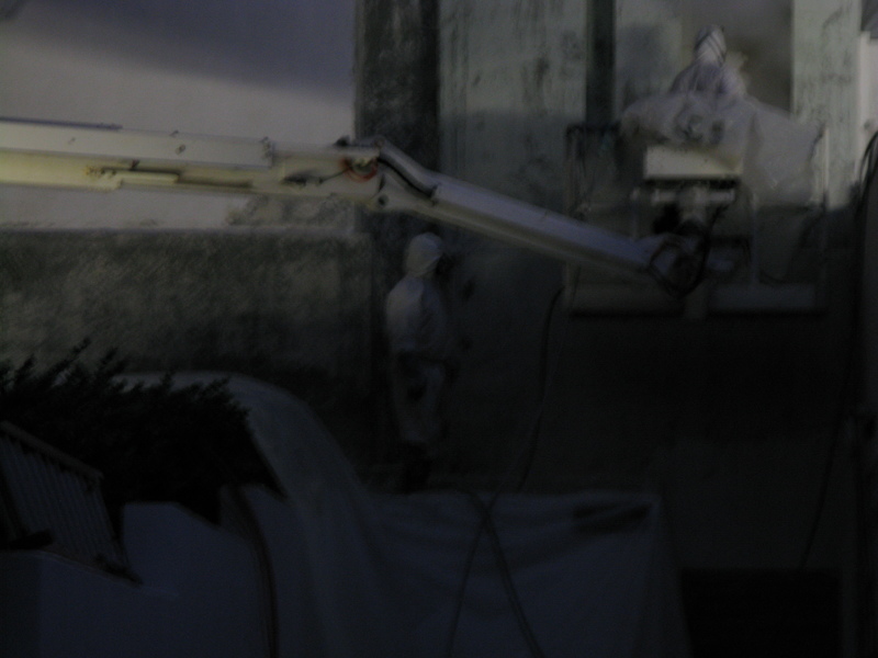 Here you can see the workers in action. (south side)