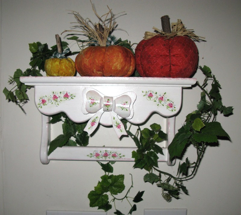 Pumpkins on the shelf