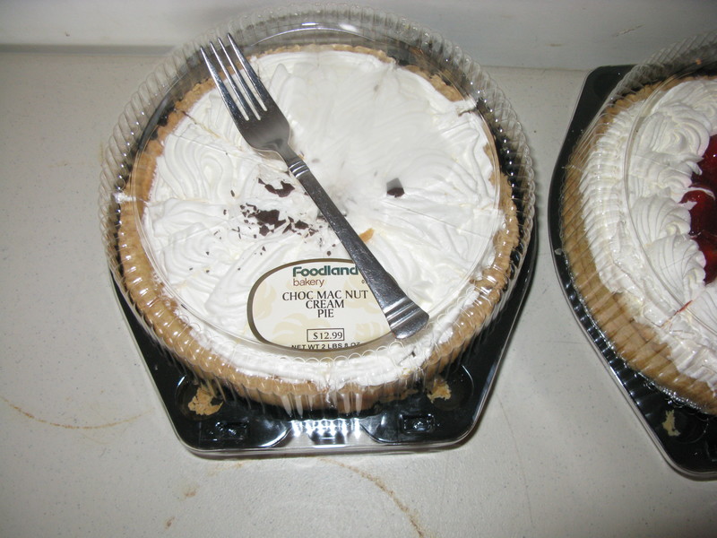 Chocolate Macadamia Pie