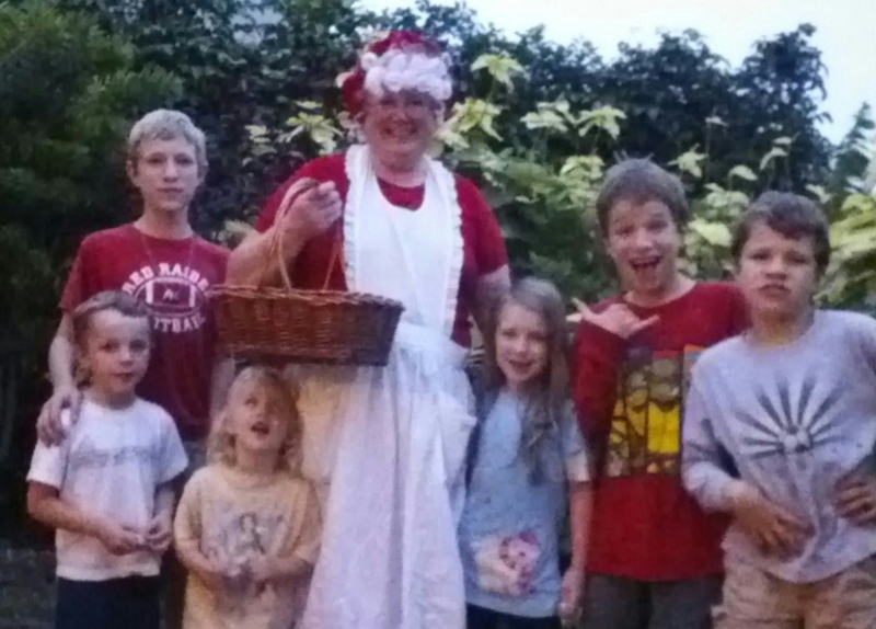 Mrs Claus and Curtis children