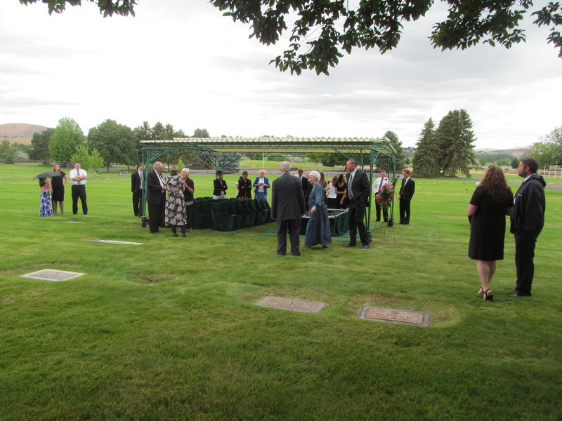 Gravesite: Herman, Maryjo, Inge, Karen, Cindy, Barbara, Larry, Jean, Cheryl, Carissa. Bishop, Joseph, David, LeAnn, James