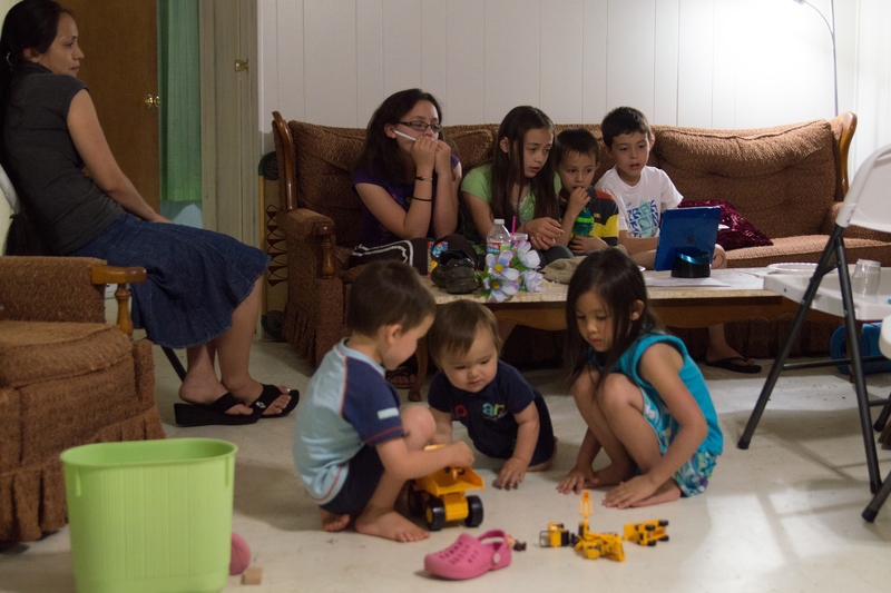 Back: Akiko, Shannon, Latia, Alex, Mikey. Front: Kili, Kekoa, Eva.