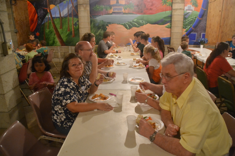 crowd, Marty and Cary Countryman, Donette Tew, Michelle Blimes, Jim Turner