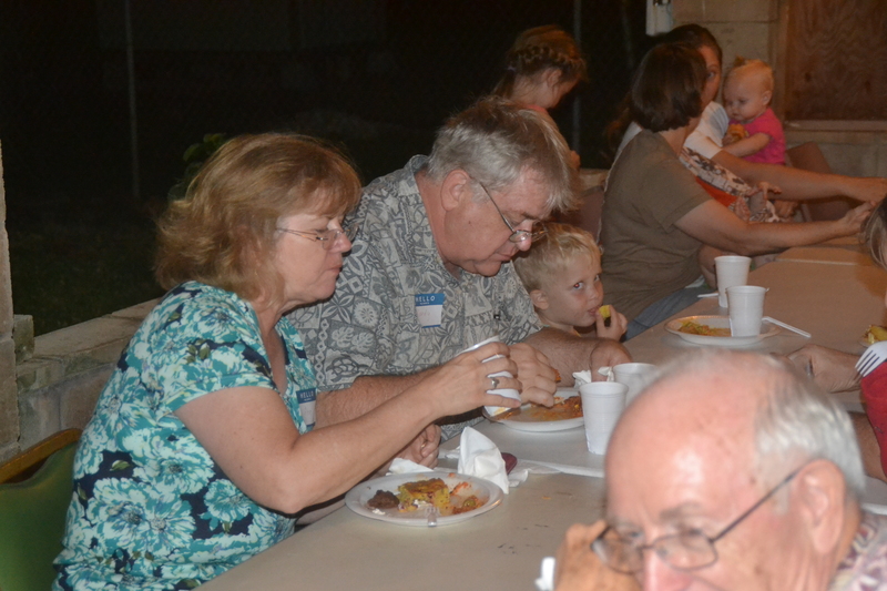 crowd, Randy Allred, Lloyd Munson