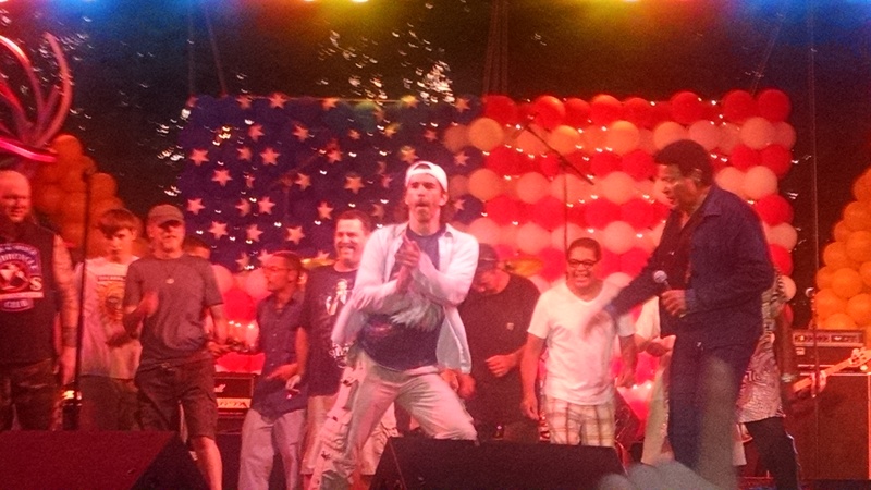 Each one got a turn. If you want to see a video go to https://youtu.be/3PYgz3jCBtc Shaun Parry did a great show.