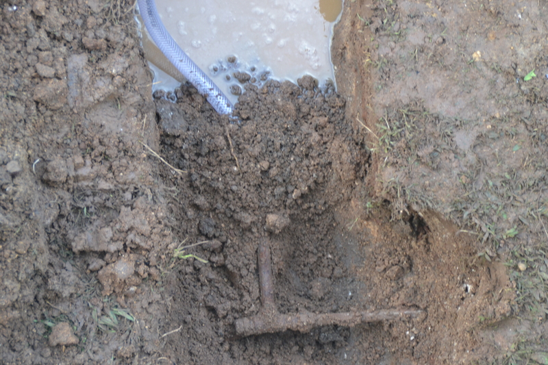 Found the copper connection on the South side.