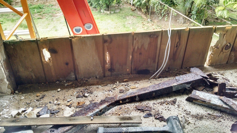 Fine wood left by the termites.