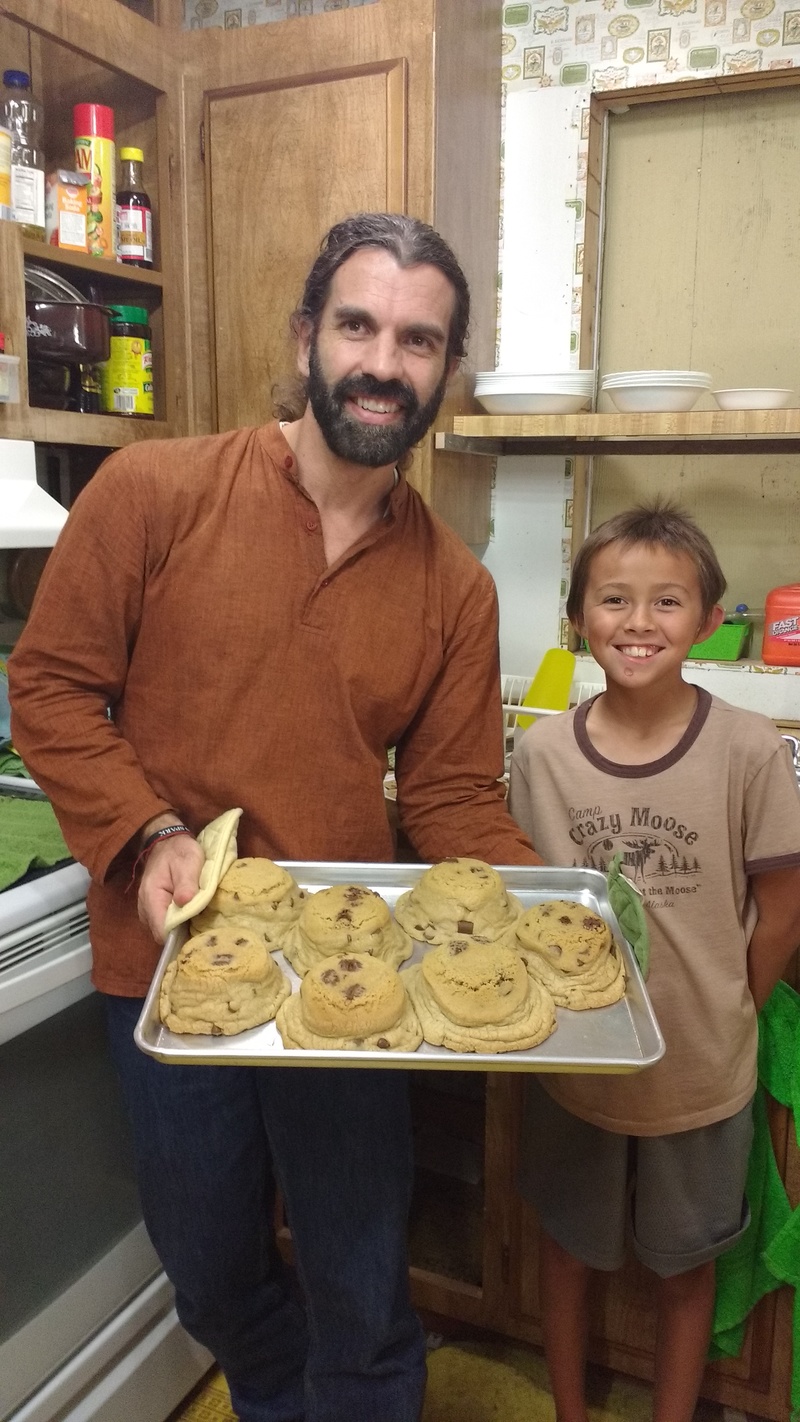 The cookies are done. They look yummy. Shaun and Alex.