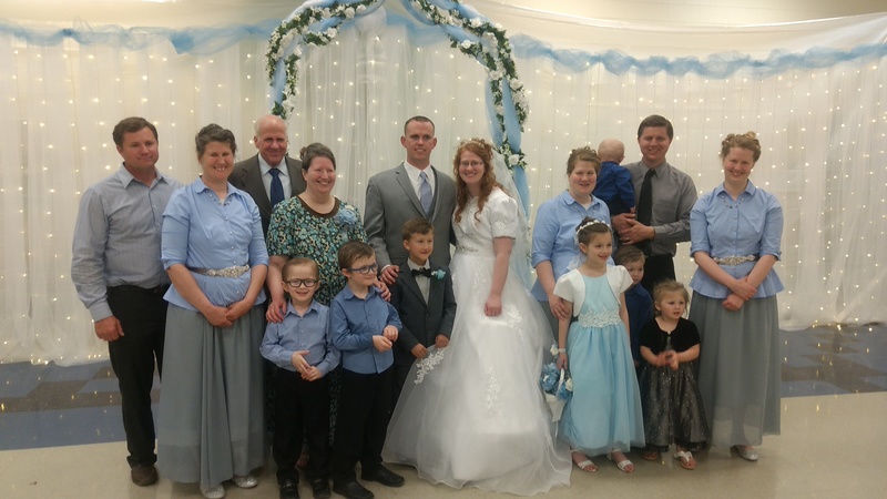 David and Kristine and their children and grandchildren, including the bride (Sarah Clayton Jensen) and groom (Daniel Jensen).