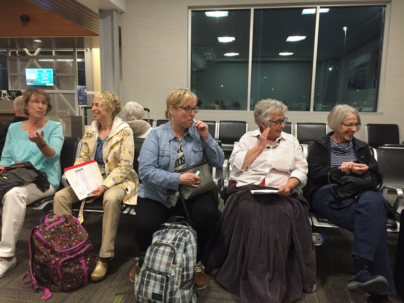 Mon 04:13 (aka oh-dark-hundred) Cindy's Richland crew of Travelers in Pasco, headed soon to Seattle. Sally, Kimber, Kami, Connie, Vicki.
