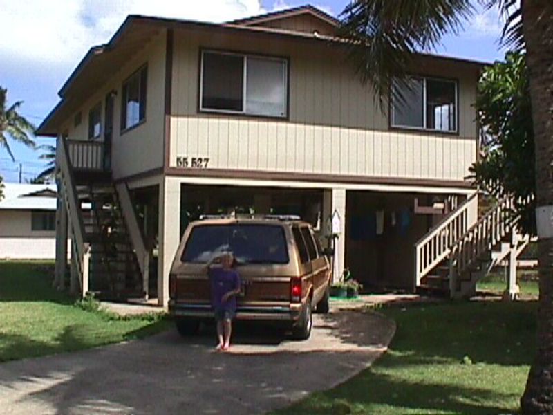 Don&Lois: Laie, HI Lived in 55-538 Moana Street
Laie, Hawaii 96762
for one week until we could get into our rental house. 14 Aug 1997 to 25 May 1999. 55-527 Iosepa St, Laie, HI We closed on the house May 25th, Don moved there in June, and I moved there in July. :-) We added electricity. :-) and new walls and ceiling, and lights before I moved in.