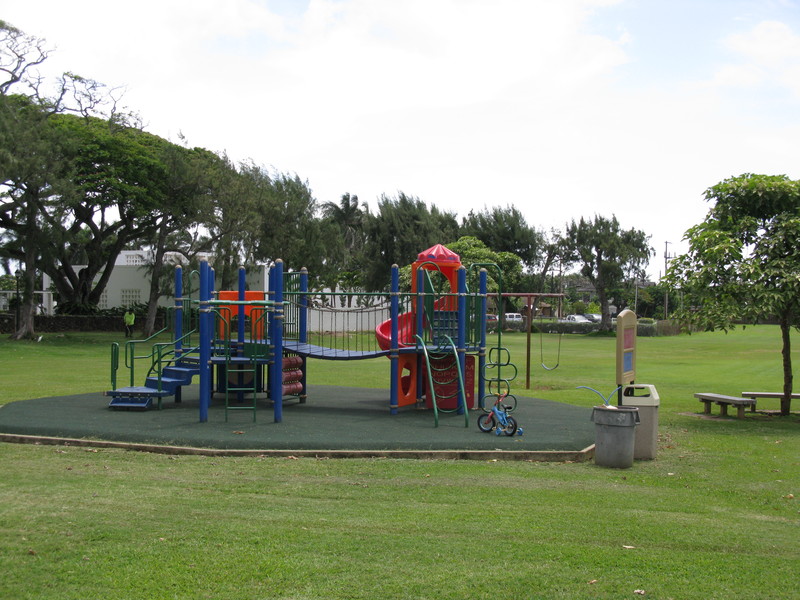 There is a lot of greenspace behind the playground. I sometimes see people flying kites here, and it fills with water when it floods. so "swimming and boating."http://loiscolton.com/2006/laie/Marchflooding/flood1.html