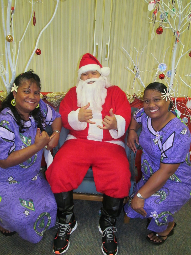 Santa and two of the Marshellese Sisters.