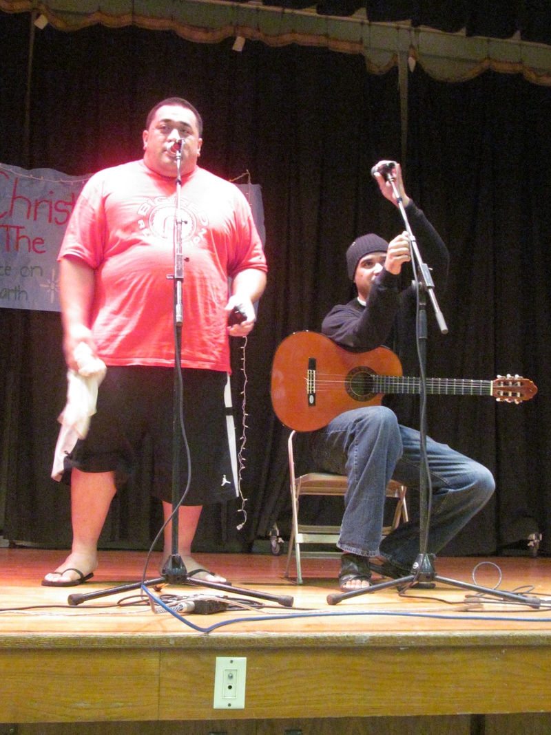 Johnny Lei'ataua and Clint Mariteragi <br> link: http://youtu.be/k1iCKmbN_zo