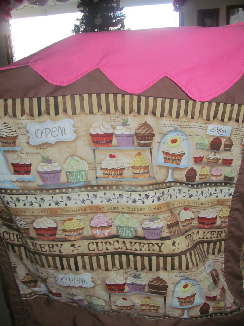 Storefront "window" right side.