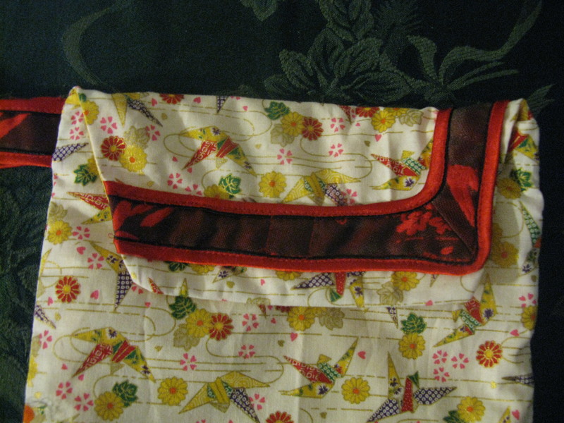 It is lined with the yellow fabric.